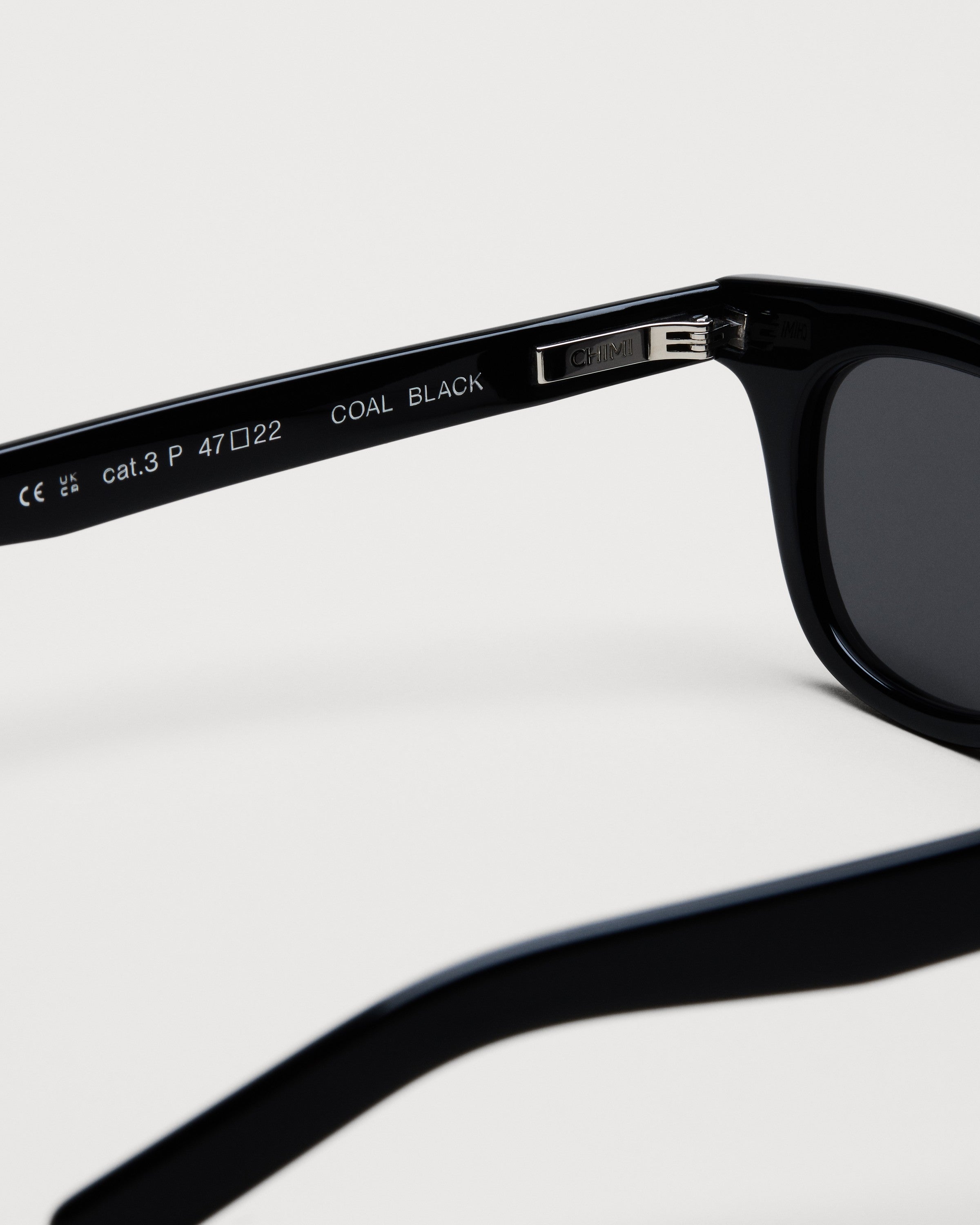 Chimi – Ease – Sunglasses – Coal Black