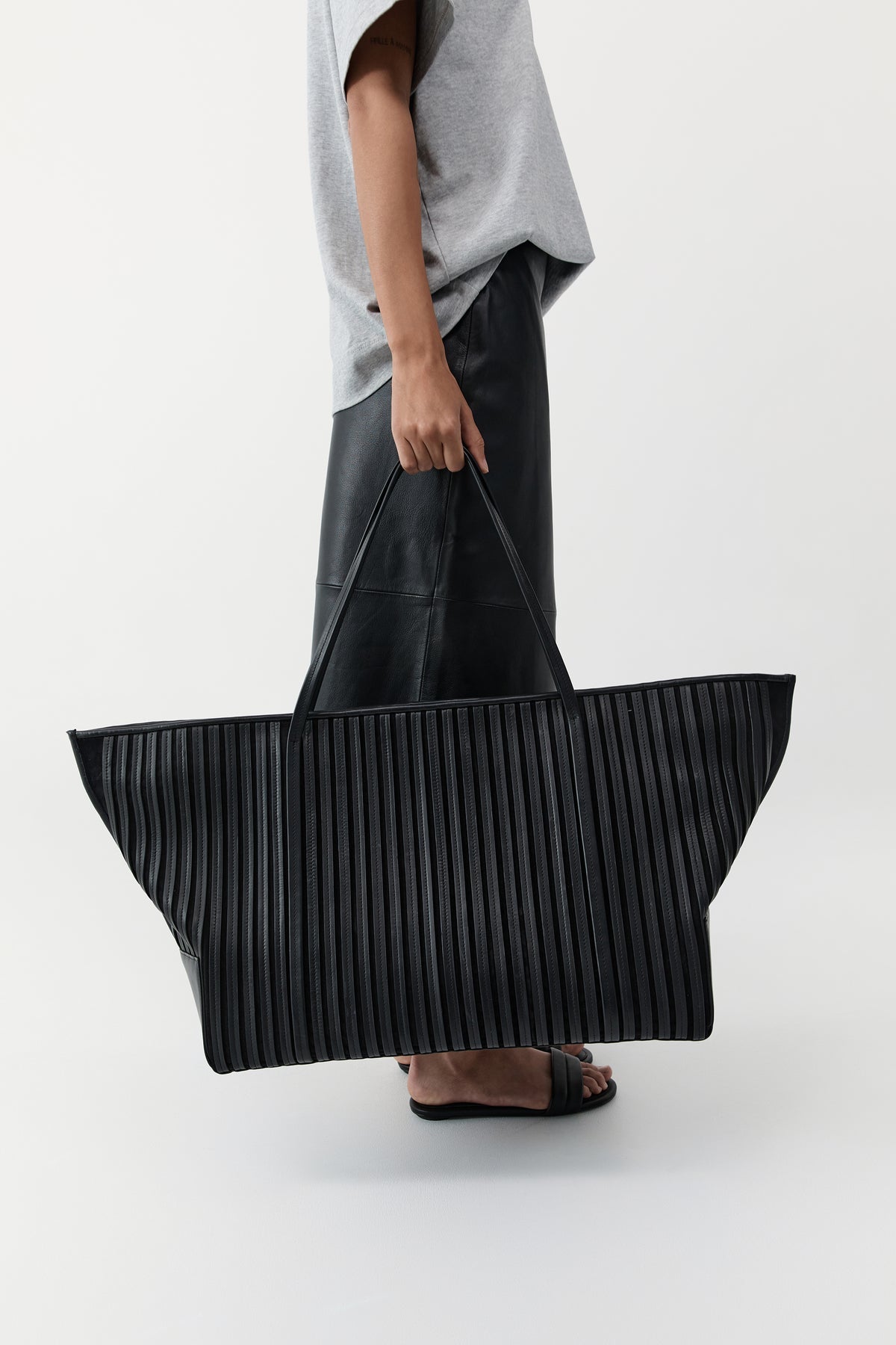 St. Agni - Large Bag - Black