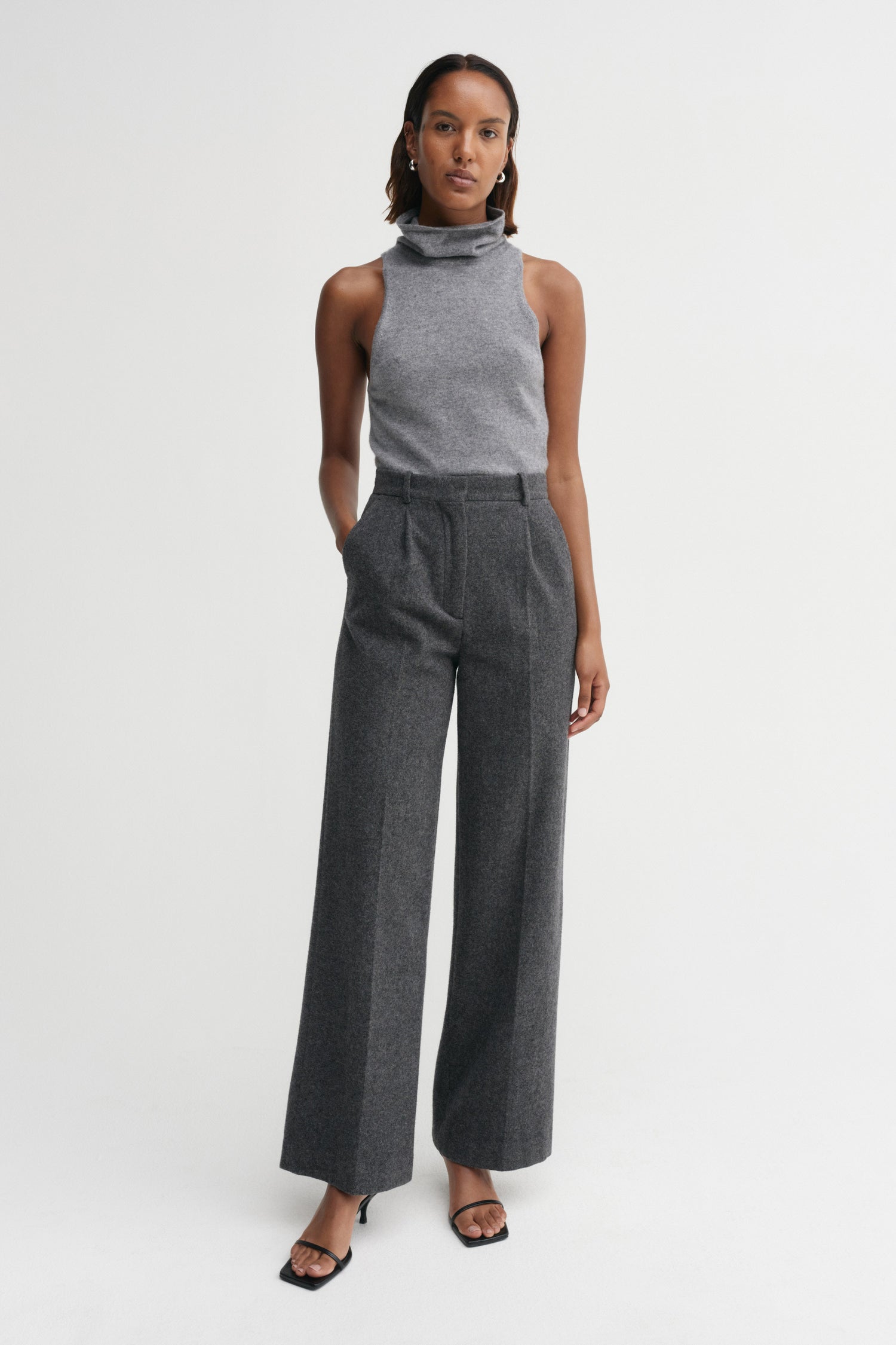 Almada Label - Cashmere Top - Grey