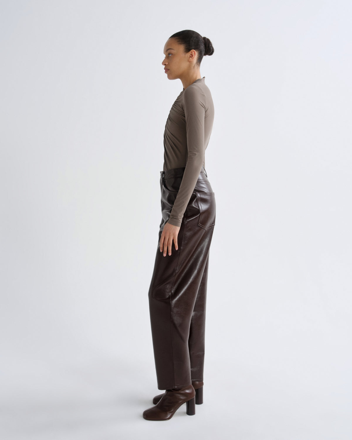 Agolde - Draped Neck Ruched Bodysuit - Taupe