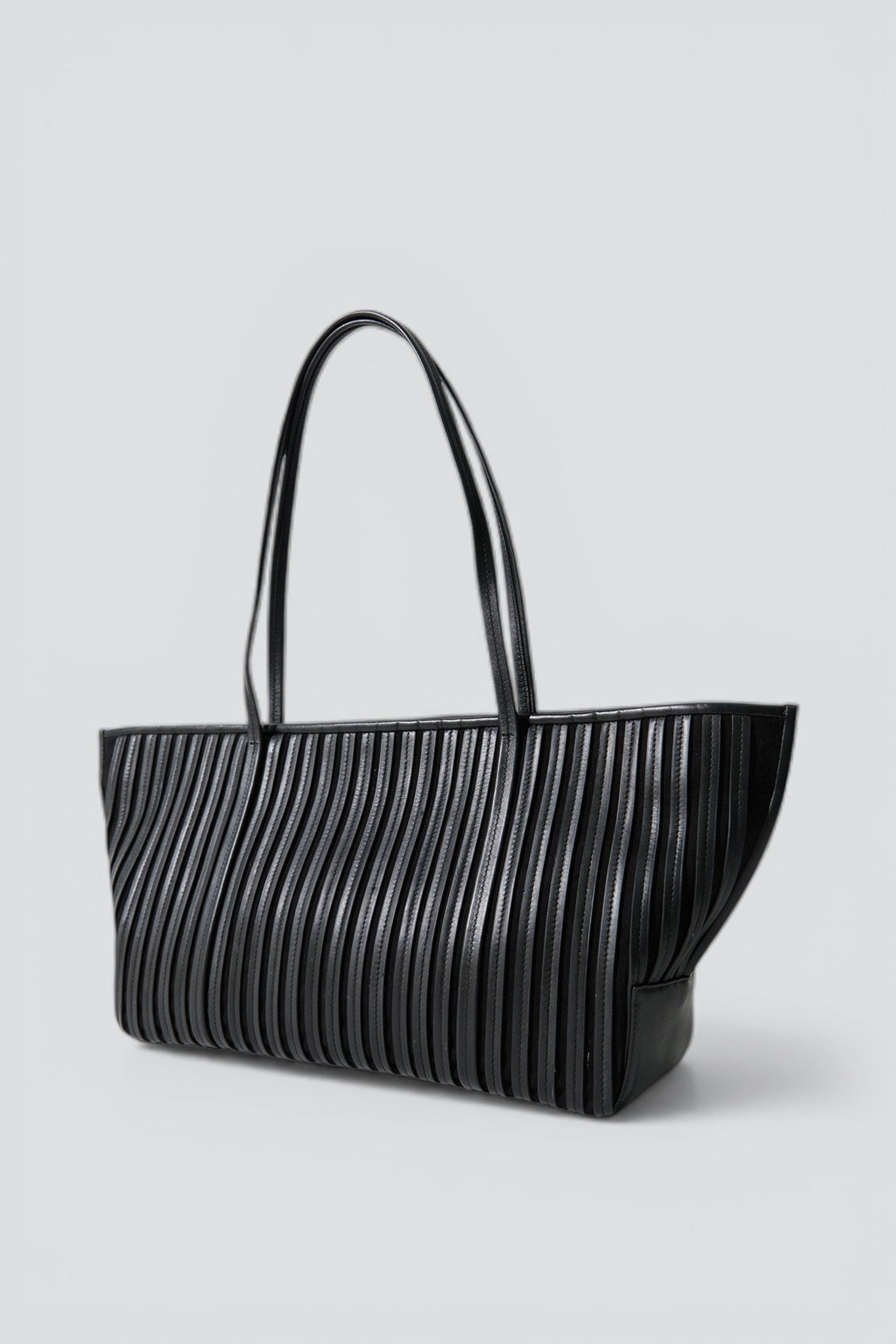 St. Agni - Large Bag - Black