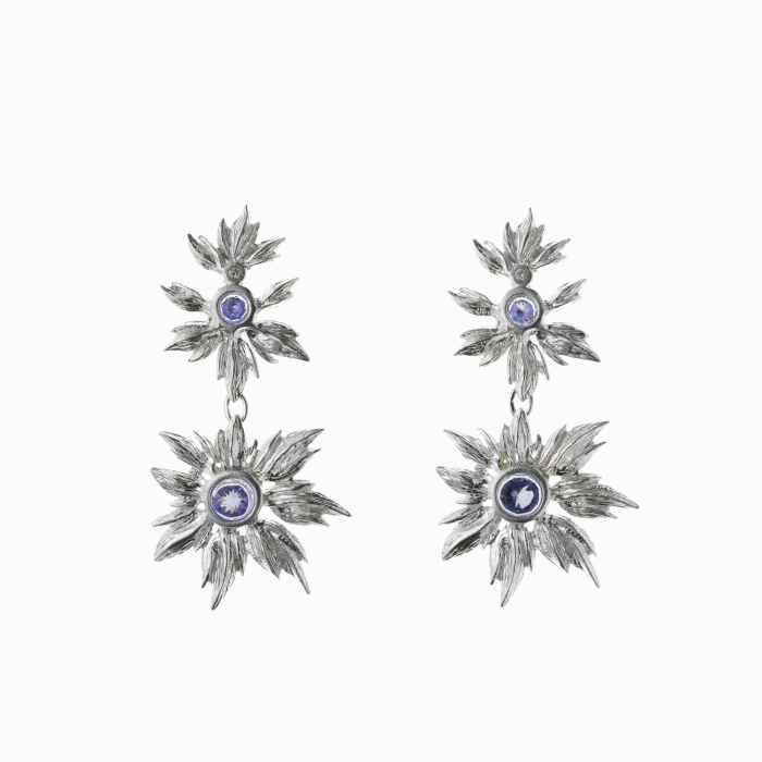 Janja Prokić - Náušnice Lumo plameny s kamenem velké - Stříbro / Tanzanit