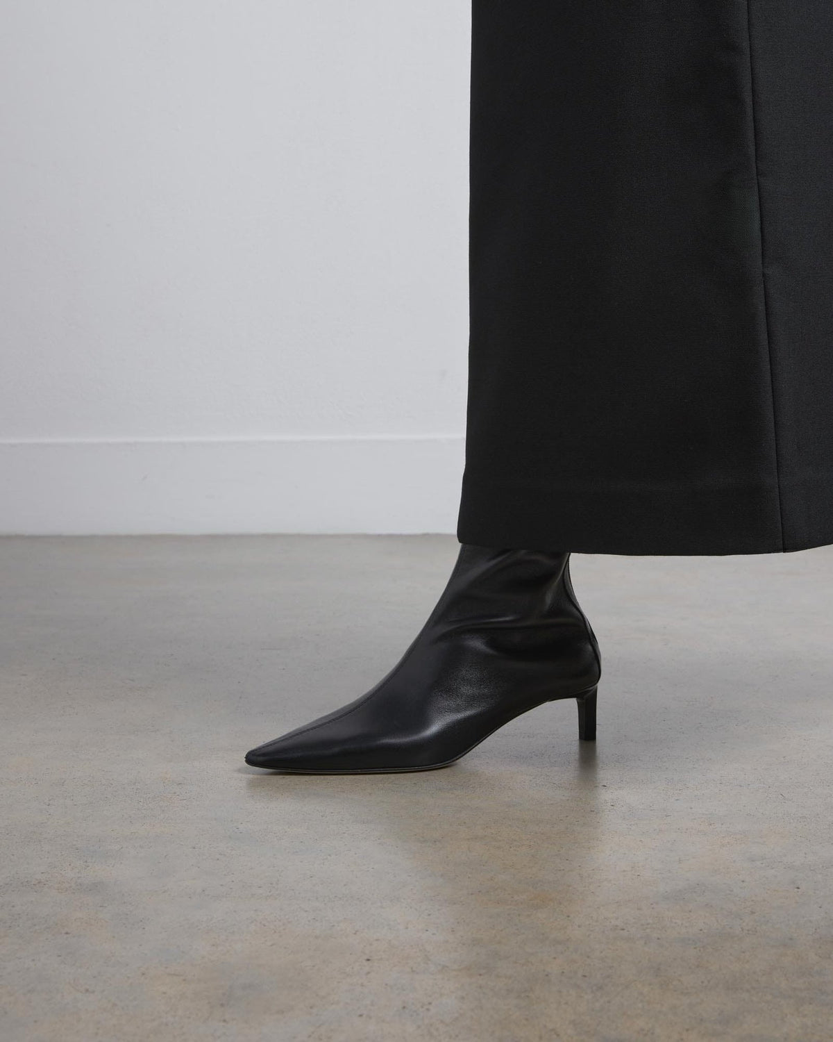 Dear Frances - Pointed Toe Heeled Ankle Boot - Black